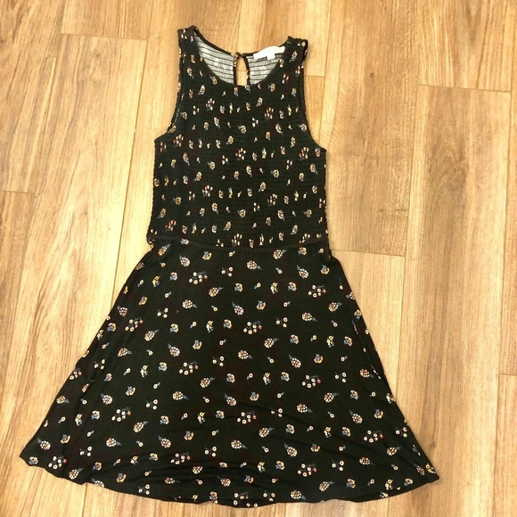 LOFT Dresses & Skirts - Ann Taylor Loft black and floral dress with smocked fitted bodice size 2